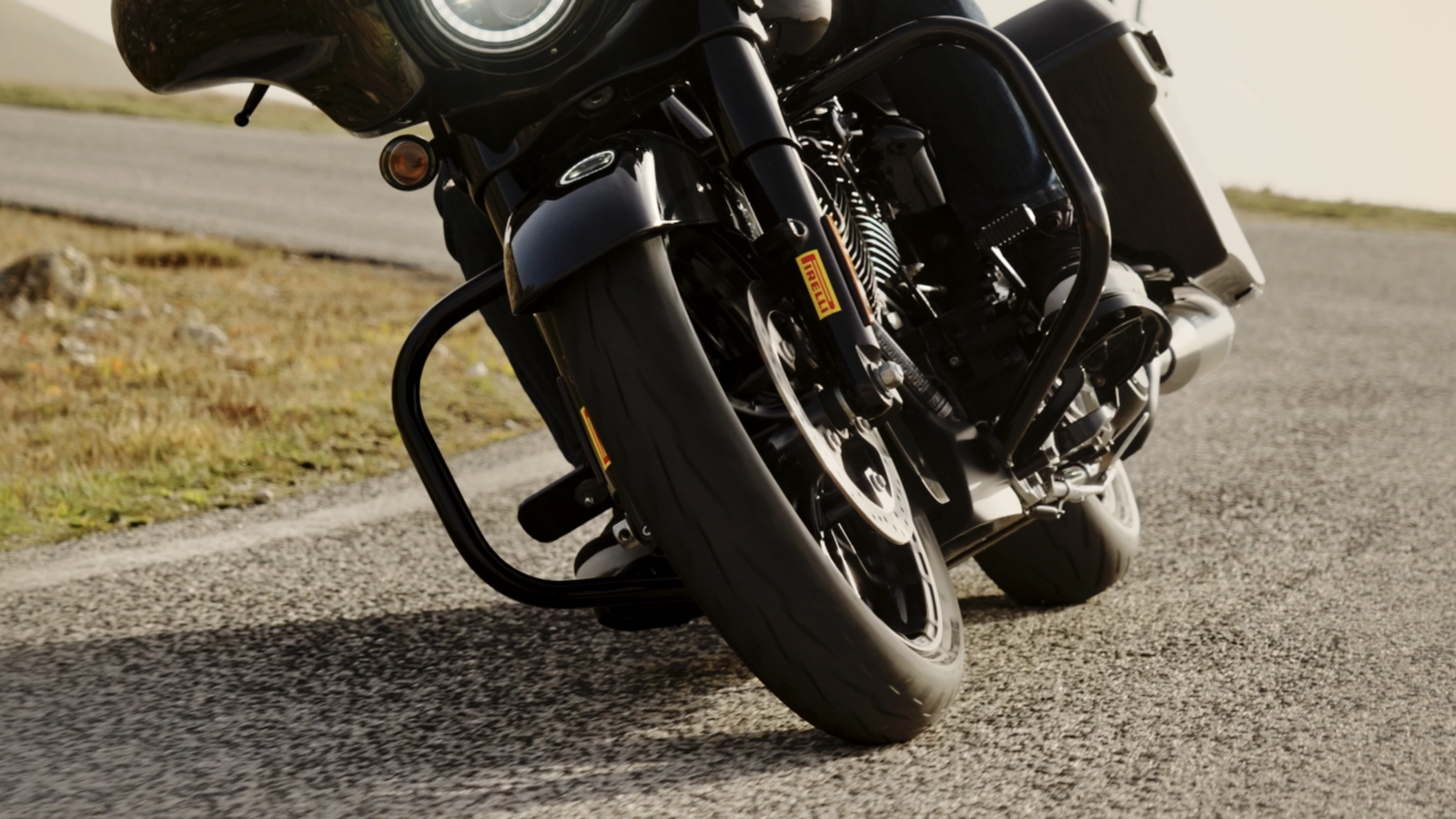 Pirelli Diablo Powercruiser tyres